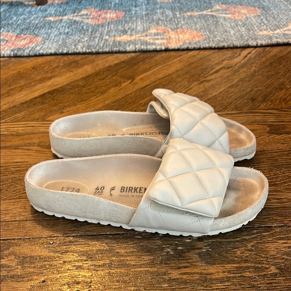 1774 Birkenstock Quilted Slide Sandals in Cream